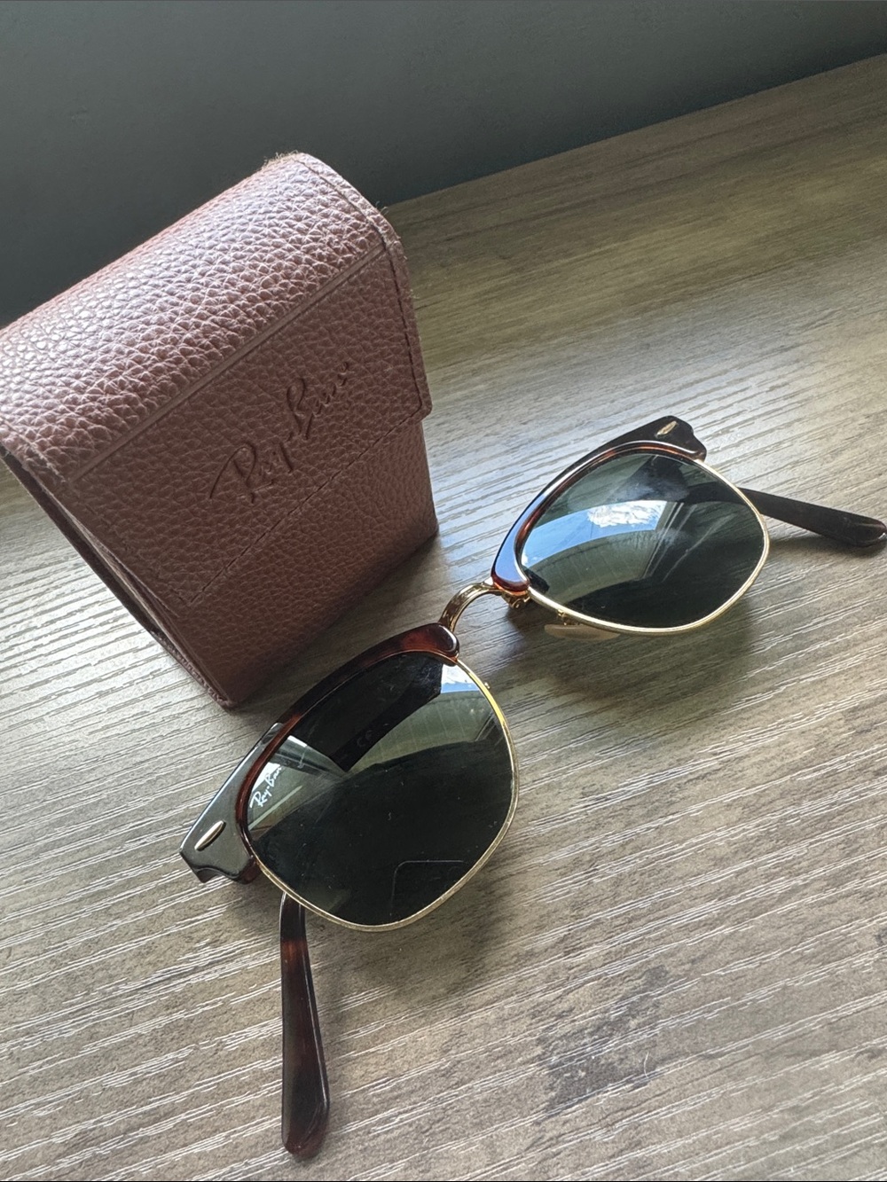 Ray-Ban Folding Sunglasses in Tortoiseshell Brown with Gold Trim